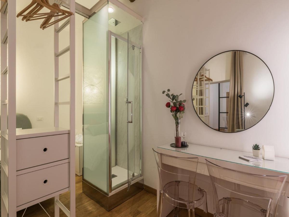 The Best Rent - Cozy Two-Bedroom Apartment In Via Dei Condotti Rom Exteriör bild